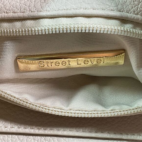 Street Level reversible tan/cream soft faux leather shoulder bag - Picture 9 of 15